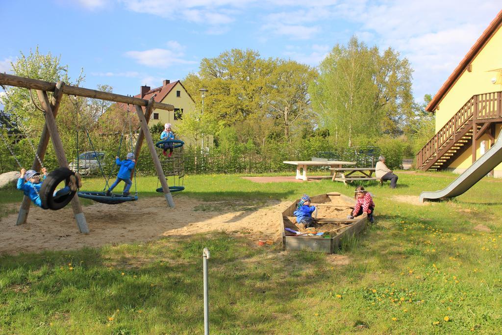 Mueritzparadies - Feriendorf Alte Fahrt Rechlin Bagian luar foto