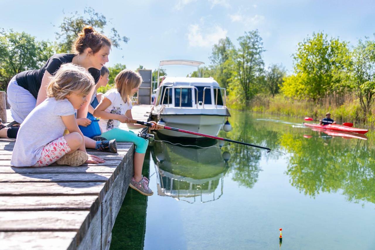 Mueritzparadies - Feriendorf Alte Fahrt Rechlin Bagian luar foto